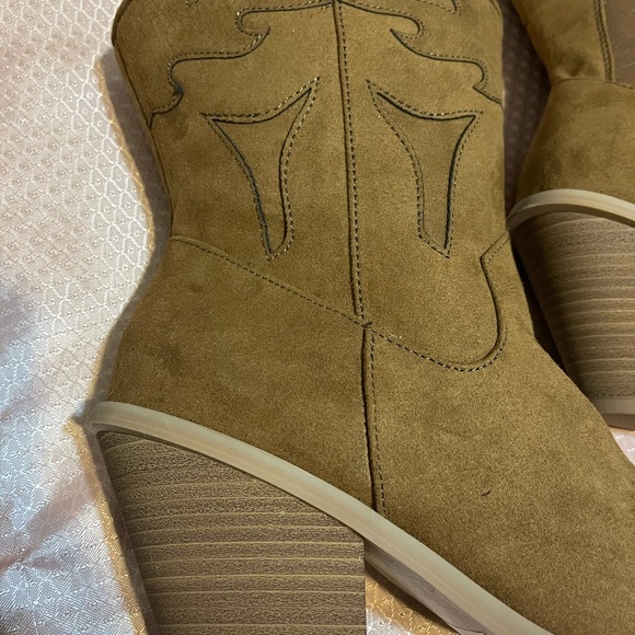 Light Brown Western Boots by Torrid, Size 8WW - Picture 2 of 6